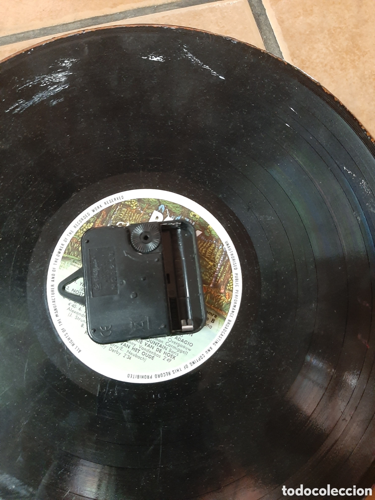 Relojes: RELOJ DE PARED HECHO CON UN VINILO - Foto 2