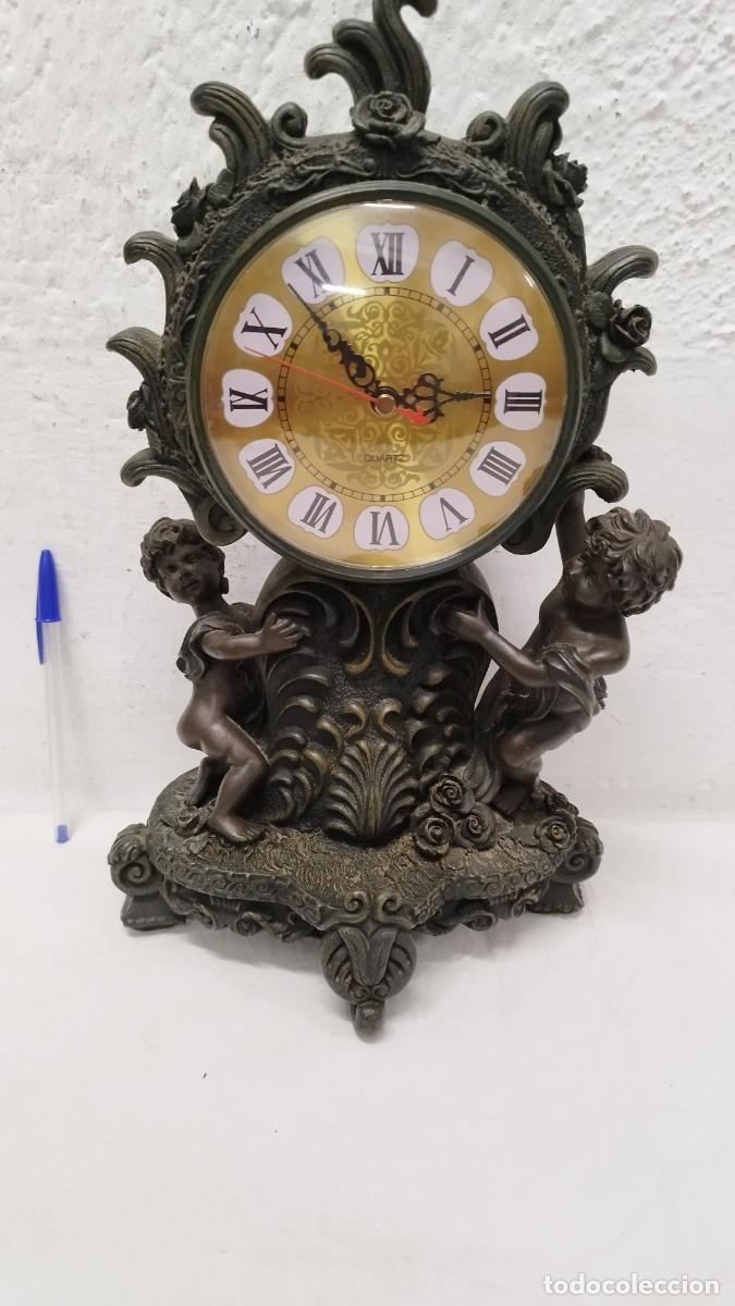 Relojes: Antiguo reloj de sobremesa, imitaci&oacute;n bronce. - Foto 2