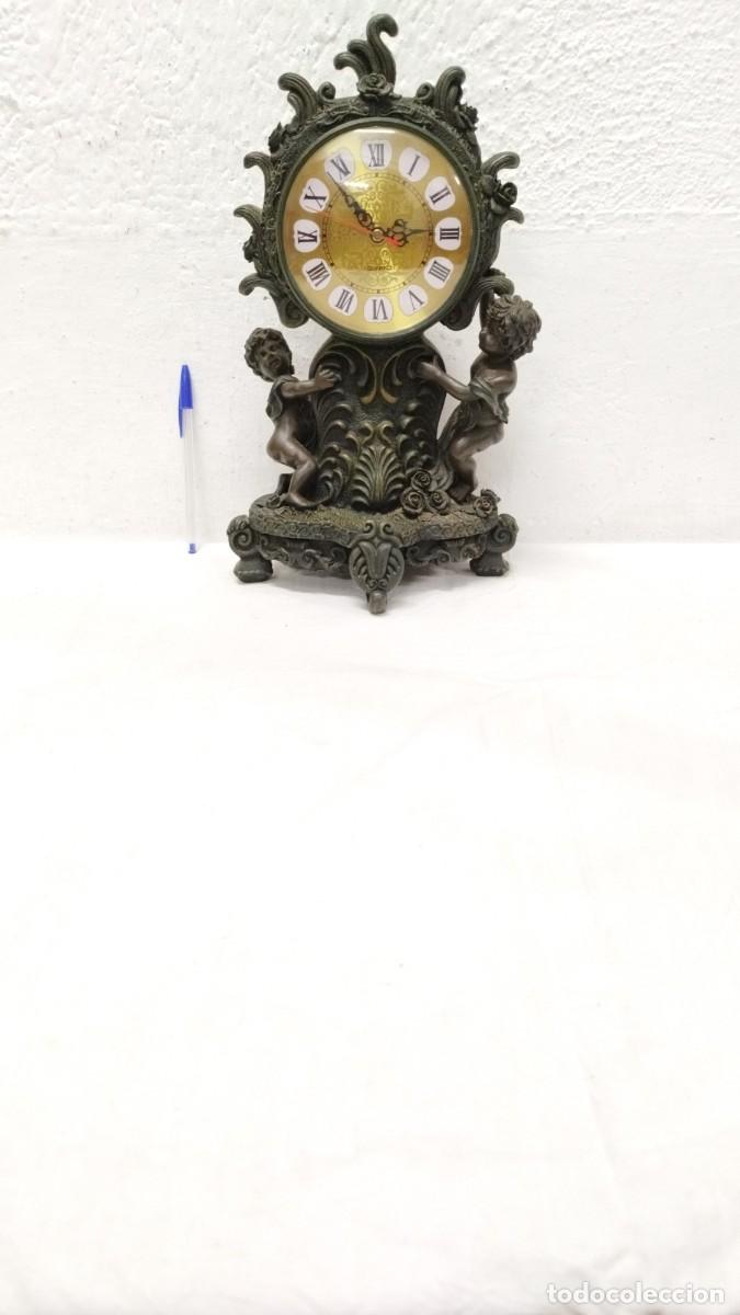 Relojes: Antiguo reloj de sobremesa, imitaci&oacute;n bronce. - Foto 1