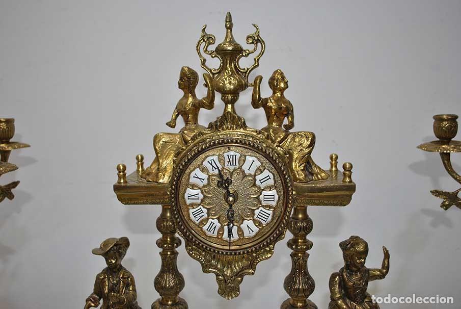 Relojes: CONJUNTO RELOJ Y GUARNICI&Oacute;N O CANDELABROS BRONCE - Foto 3