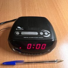 Relojes: RADIO-RELOJ DESPERTADOR DIGITAL.