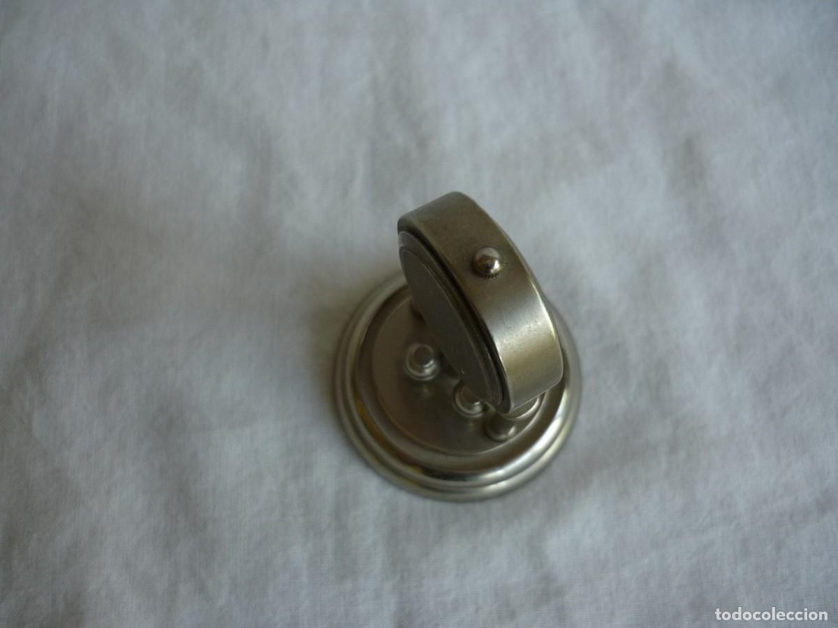 Relojes: Reloj de metal plateado en miniatura funcionando - Foto 5