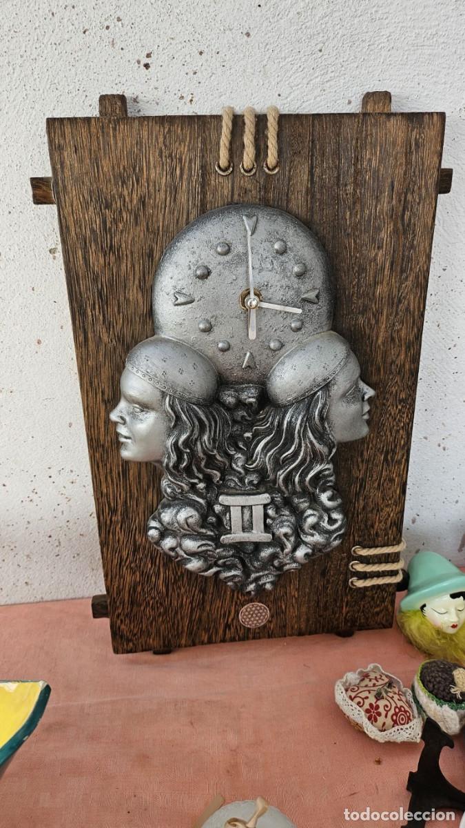 Relojes: reloj de pared con decoracion en madera - Foto 1