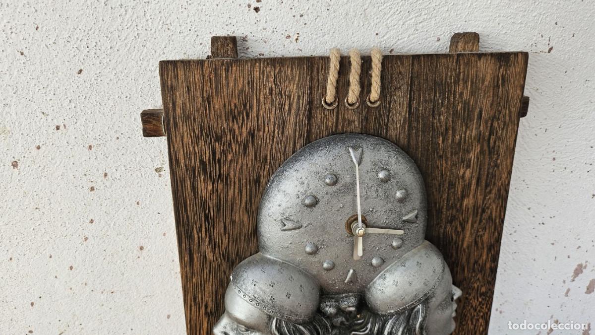 Relojes: reloj de pared con decoracion en madera - Foto 2