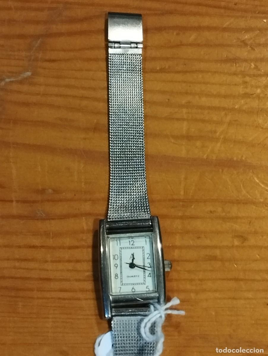 Relojes: RELOJ AVON &rdquo;A&rdquo; QUARTZ. CADENA MET&Aacute;LICA. FUNCIONANDO. - Foto 2