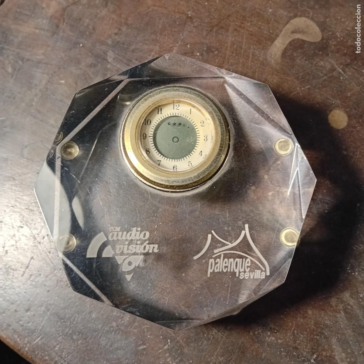 Relojes: Reloj con base de metacrilato - Foto 1