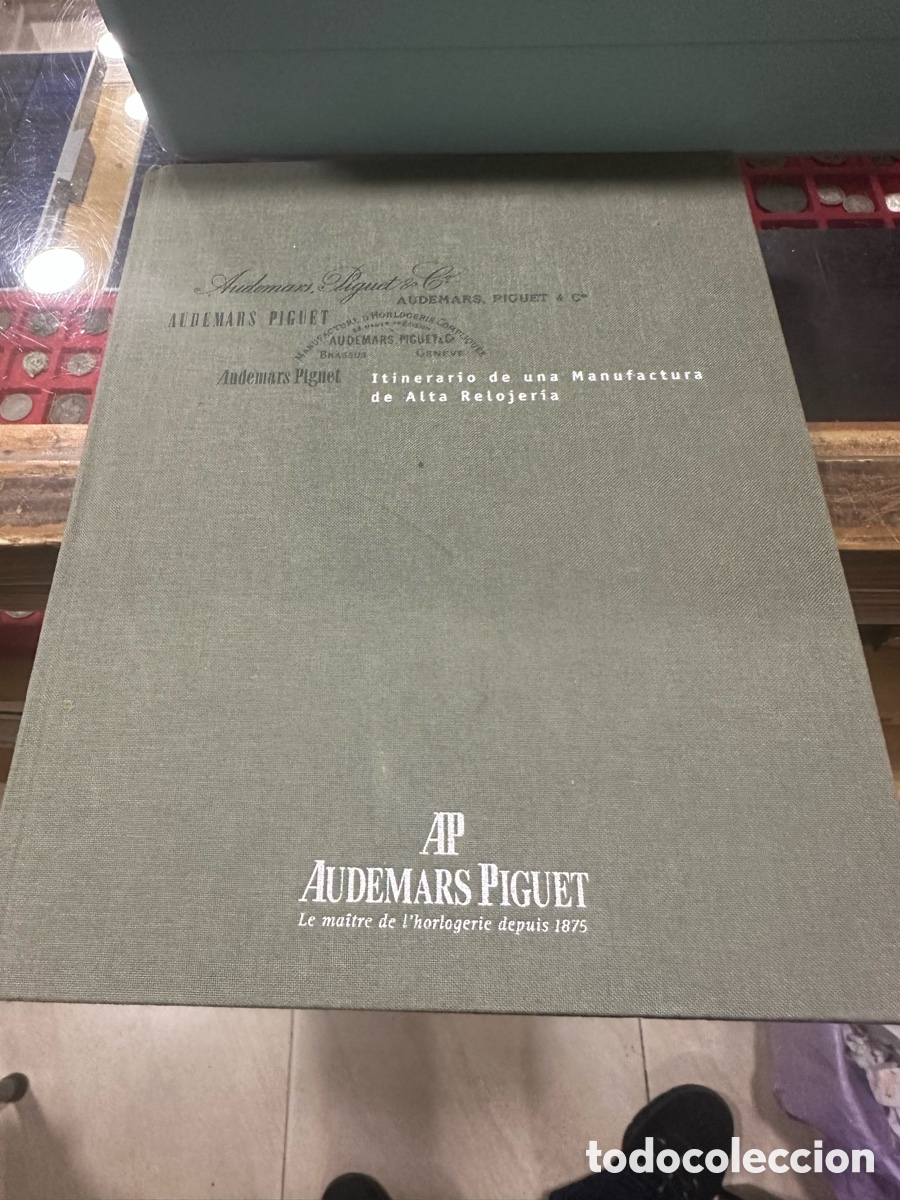 Relojes: Libro cat&aacute;logo audemars piguet - Foto 1