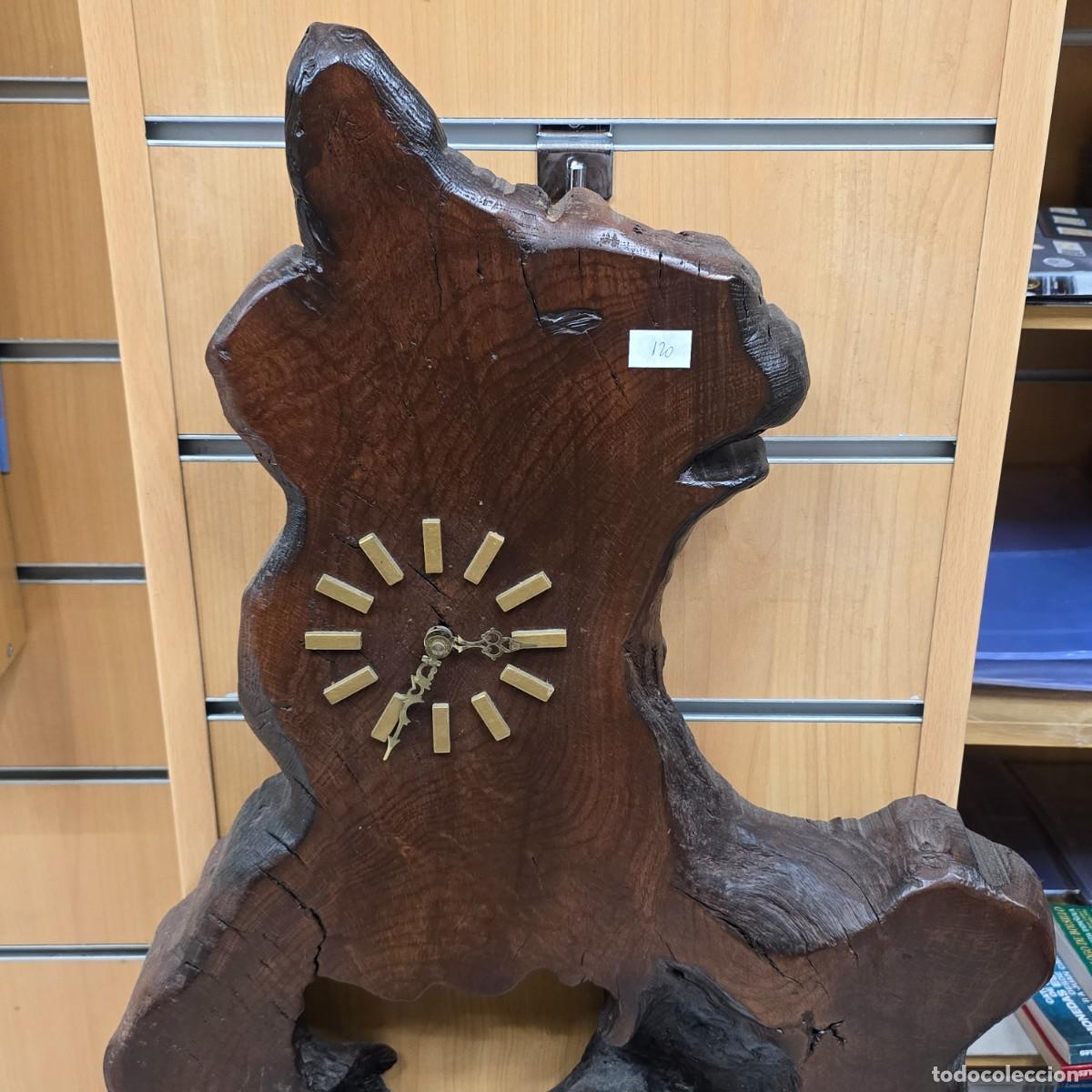 Relojes: Reloj de madera tallado a mano. - Foto 2