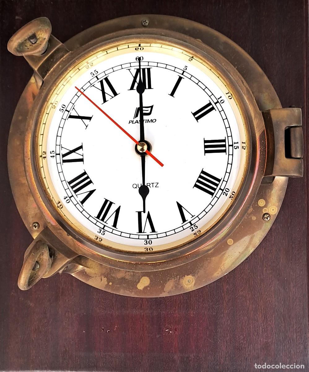 Relojes: RELOJ DE BARCO PLASTIMO QUARTZ, CON BASE DE MADERA. RELOJBARCO-02 - Foto 1