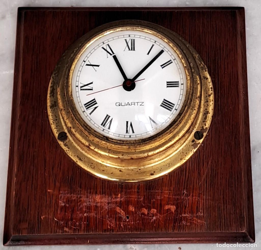 Relojes: RELOJ DE BARCO QUARTZ, CON BASE DE MADERA. RELOJBARCO-03 - Foto 1