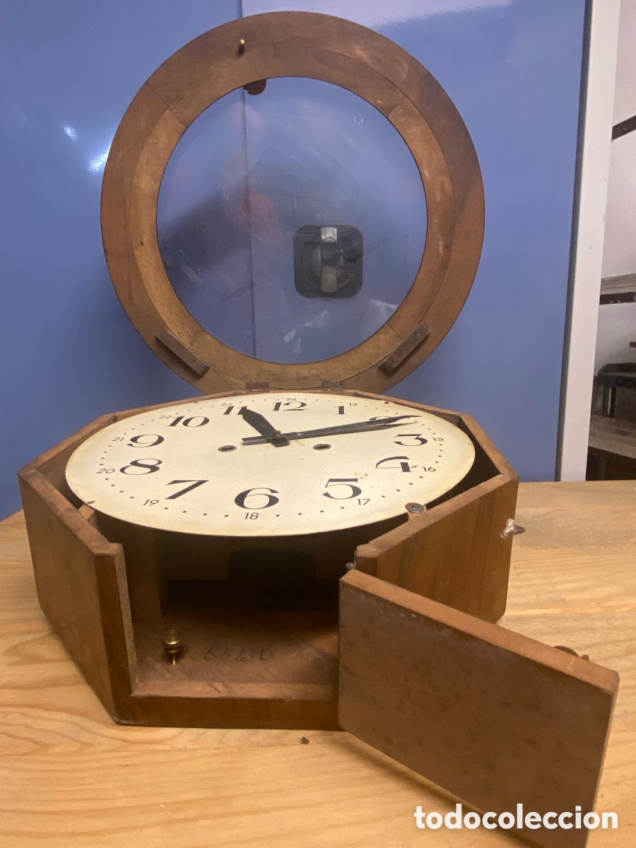 Relojes: Reloj ojo de buey antiguo con p&eacute;ndulo - Foto 2