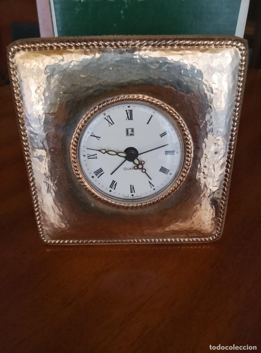 Watches: Reloj de mesa. Plata 925. Quartz.