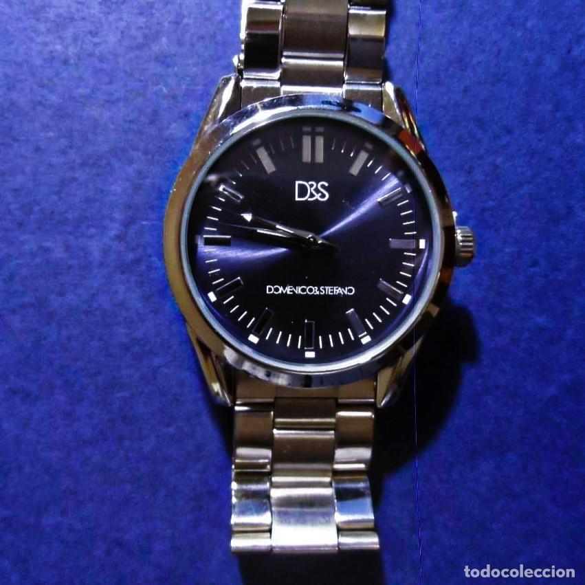Watches: RELOJ CON ARMIS Y CAJA DE ACERO. MARCA D&S. ESFERA AZUL. QUARTZ