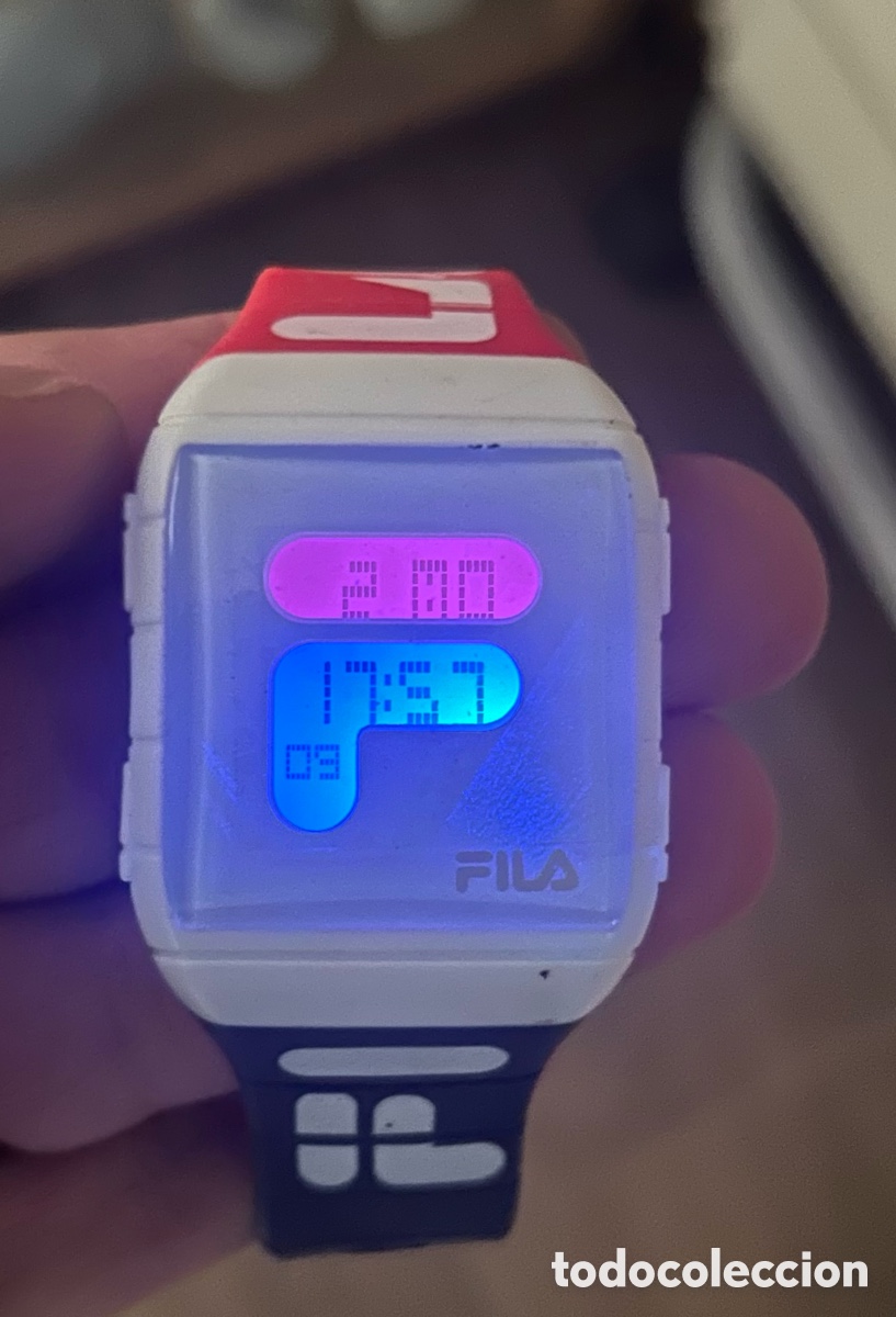 Relojes: Reloj digital marca fila