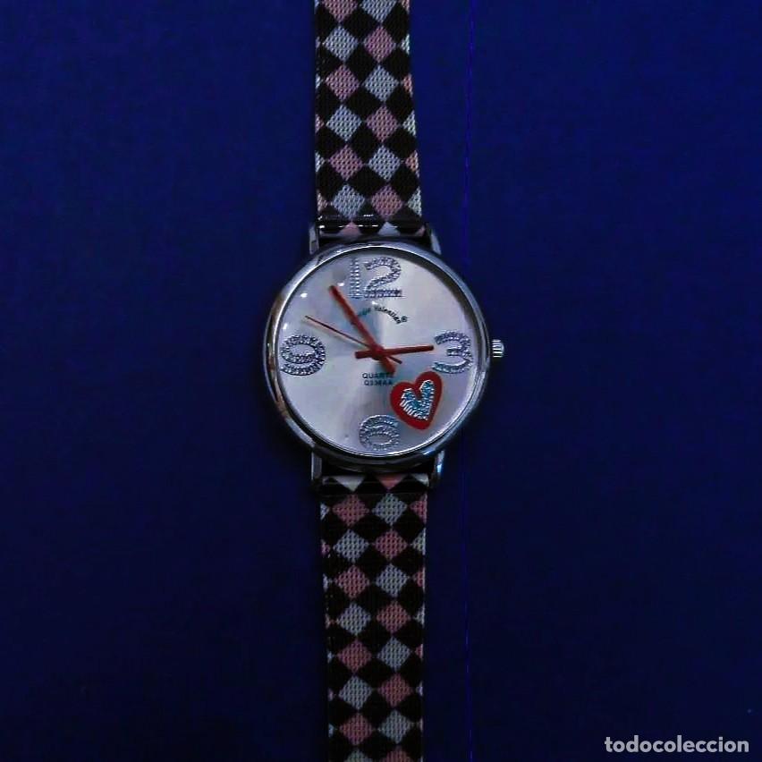 Relojes: RELOJ DE CORREA MALLA CON DIBUJOS ROMBOS Y CAJA ACERO.GIORGIE VALENTIAN.ESFERA BLANCA.QUARTZ