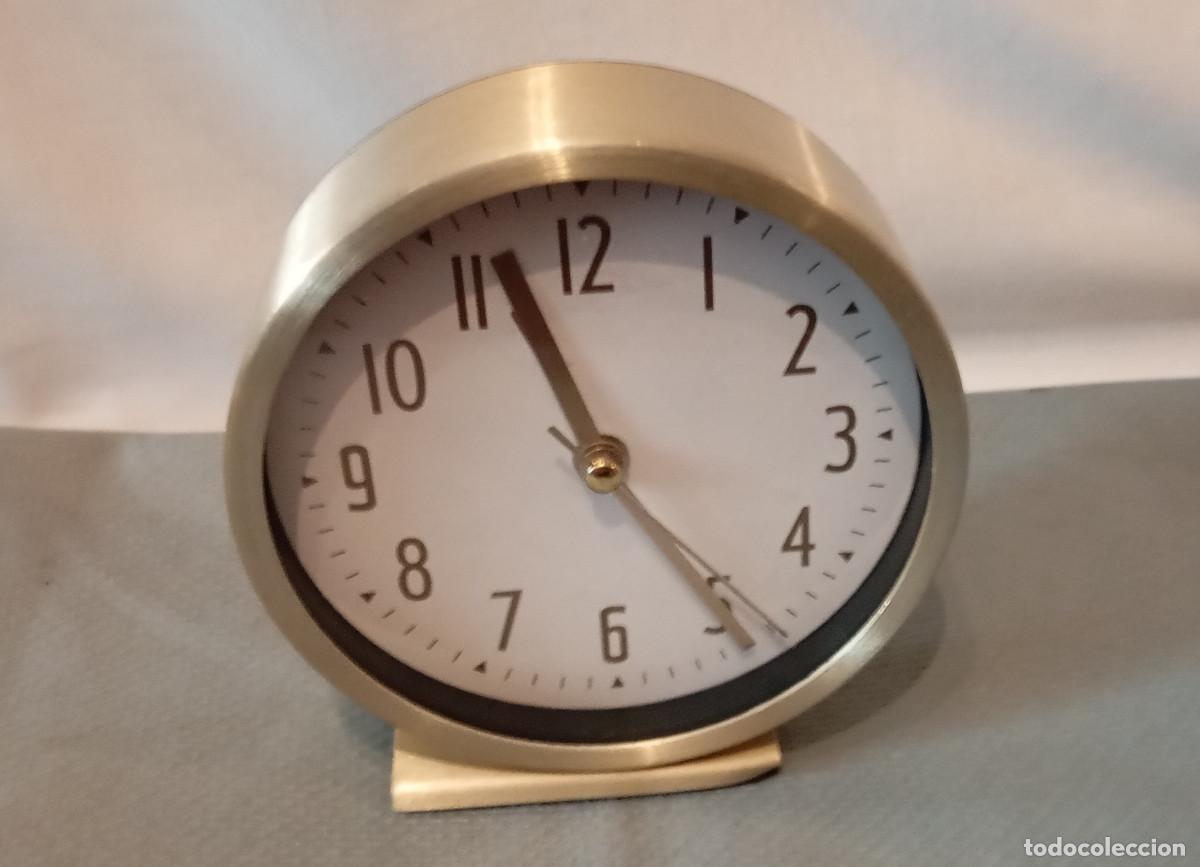 Relojes: Reloj despertador anal&oacute;gico de mesa