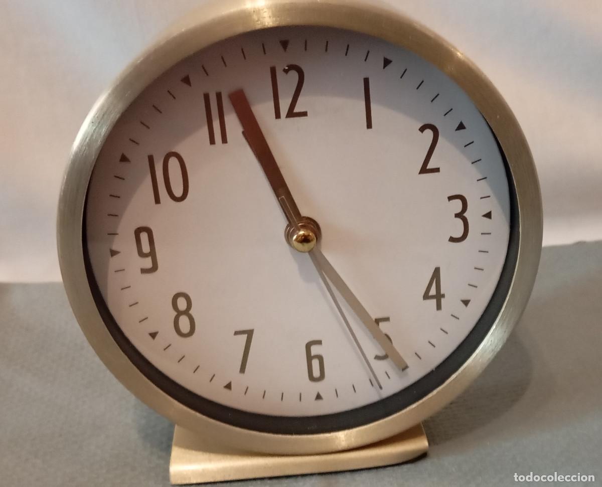 Relojes: Reloj despertador anal&oacute;gico de mesa - Foto 2