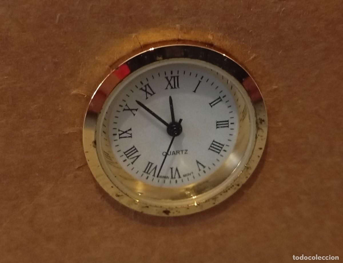 Relojes: Reloj de cuarzo con un elegante bisel dorado - Foto 2
