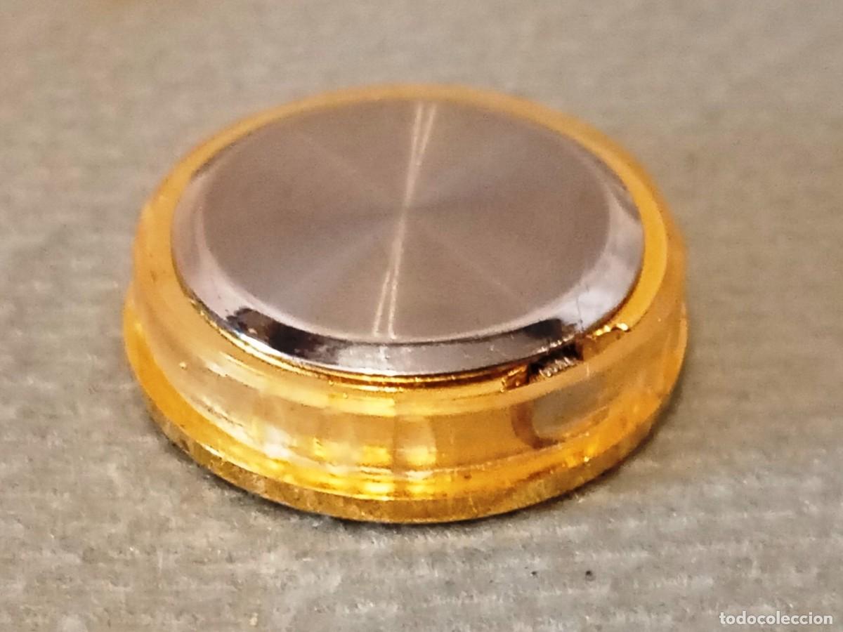 Relojes: Reloj de cuarzo con un elegante bisel dorado - Foto 5