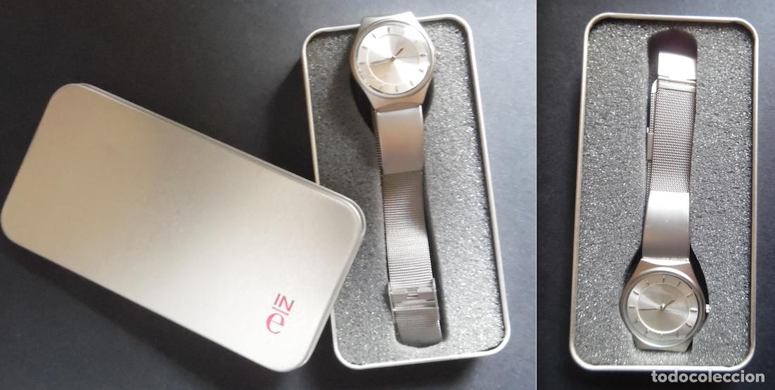 Relojes: Reloj de pulsera nuevo, nunca usado. En estuche met&aacute;lico del Instituto Nacional de Estad&iacute;stica (INE)
