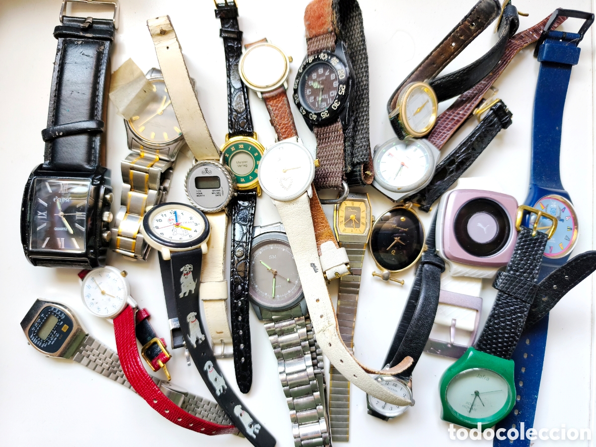 Relojes: Lote 19 relojes usados, digitales y de cuarzo anal&oacute;gicos, se desconoce si funcionan
