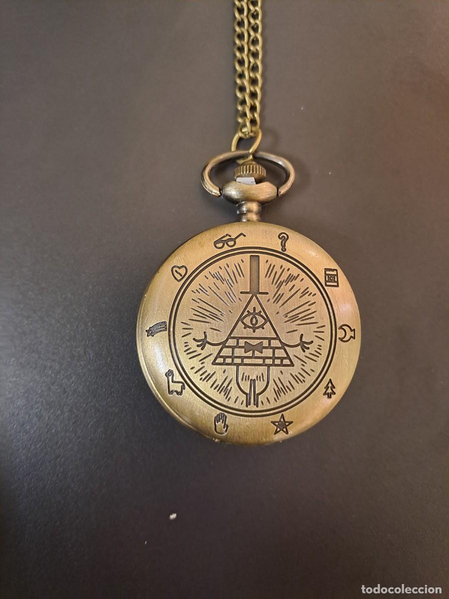 Orologi: Reloj con cadena con s&iacute;mbolos extra&ntilde;os, nuevo