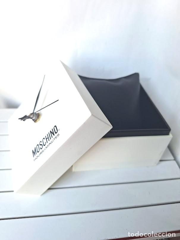 Relojes: Caja Reloj MOSCHINO con Reloj Exterior