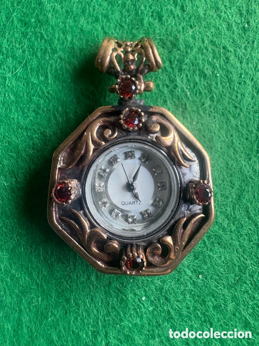 Relojes: Antiguo reloj de colgar plata de ley dorada con piedras, estilo barroco (A15)