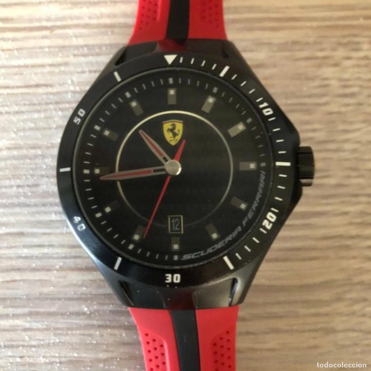 Montres: RELOJ CON CORREA SILICONA ROJA. MARCA FERRARI. ESFERA 45 MM. CAJA ORIGINAL Y DOCUMENTOS