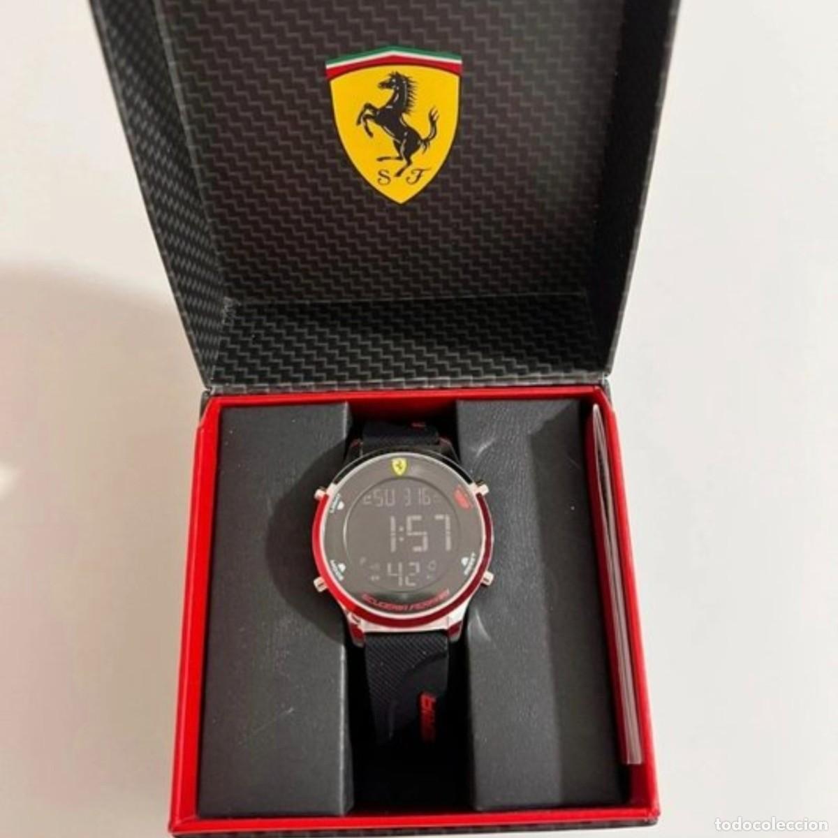 Watches: RELOJ DIGITAL CON CORREA SILICONA NEGRA. MARCA FERRARI. ESFERA 38 MM. CAJA ORIGINAL Y DOCUMENTOS