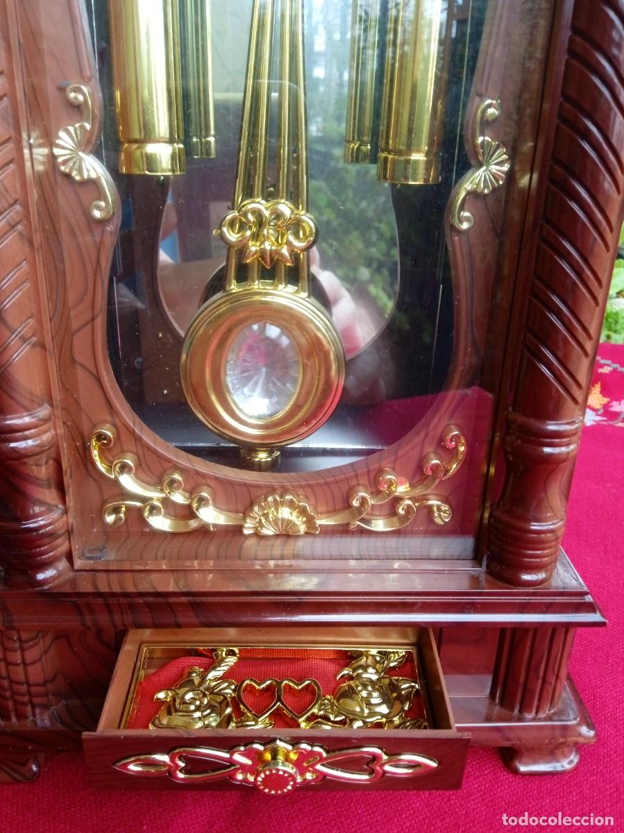 Relojes: Reloj de sobremesa funcionando con pilas - Foto 2