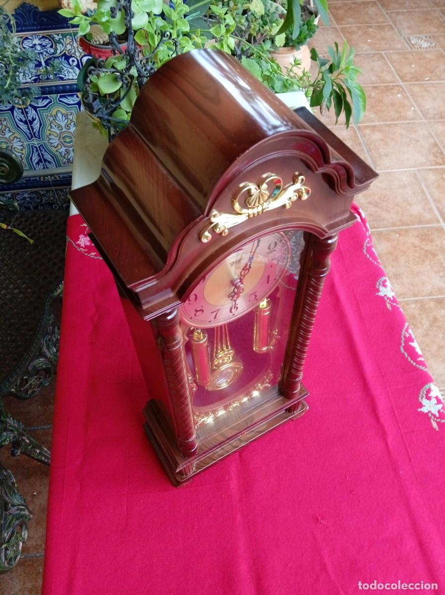 Relojes: Reloj de sobremesa funcionando con pilas - Foto 3