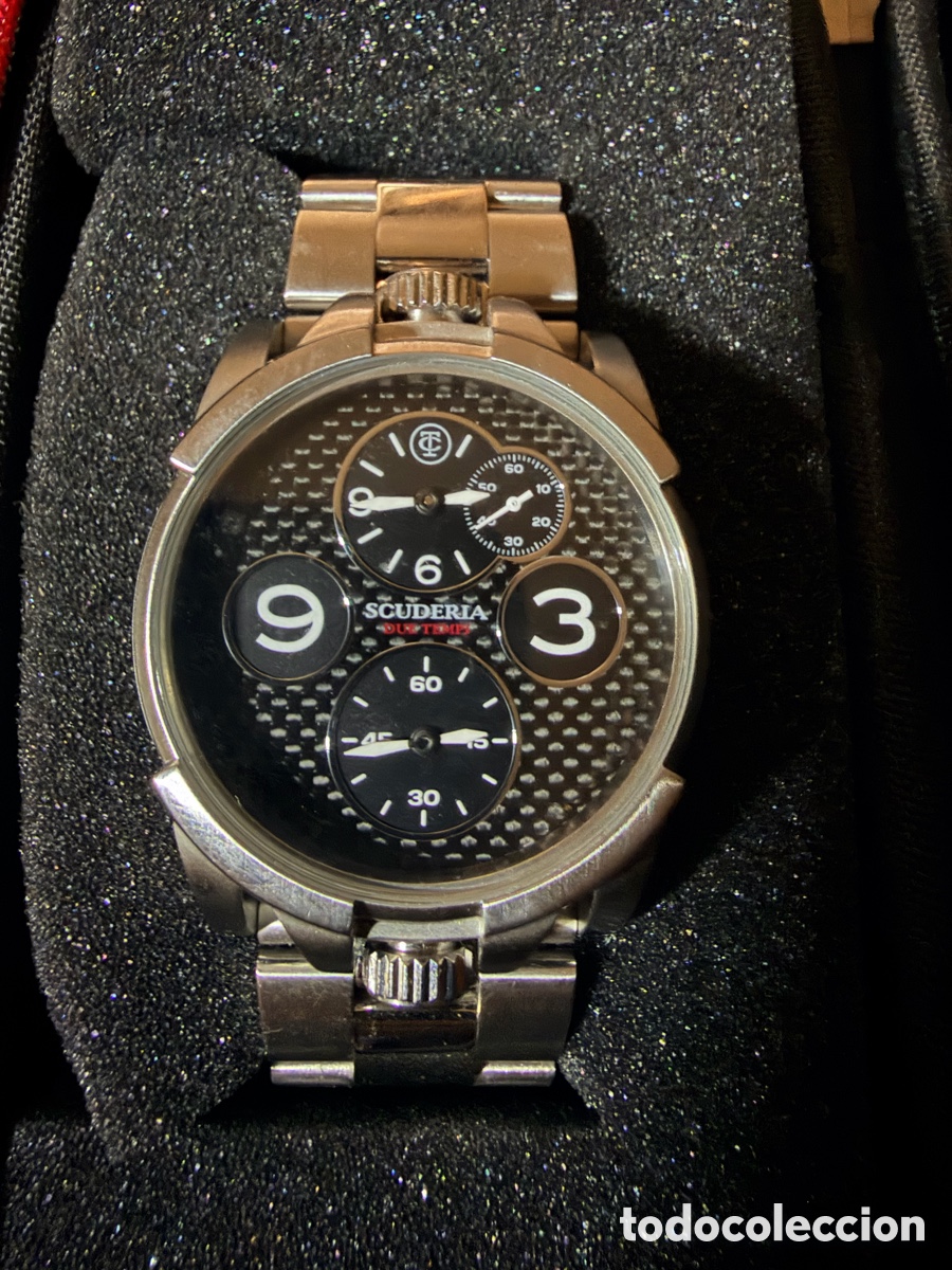 Relojes: Reloj Ferrari Quartz doble uso horario.