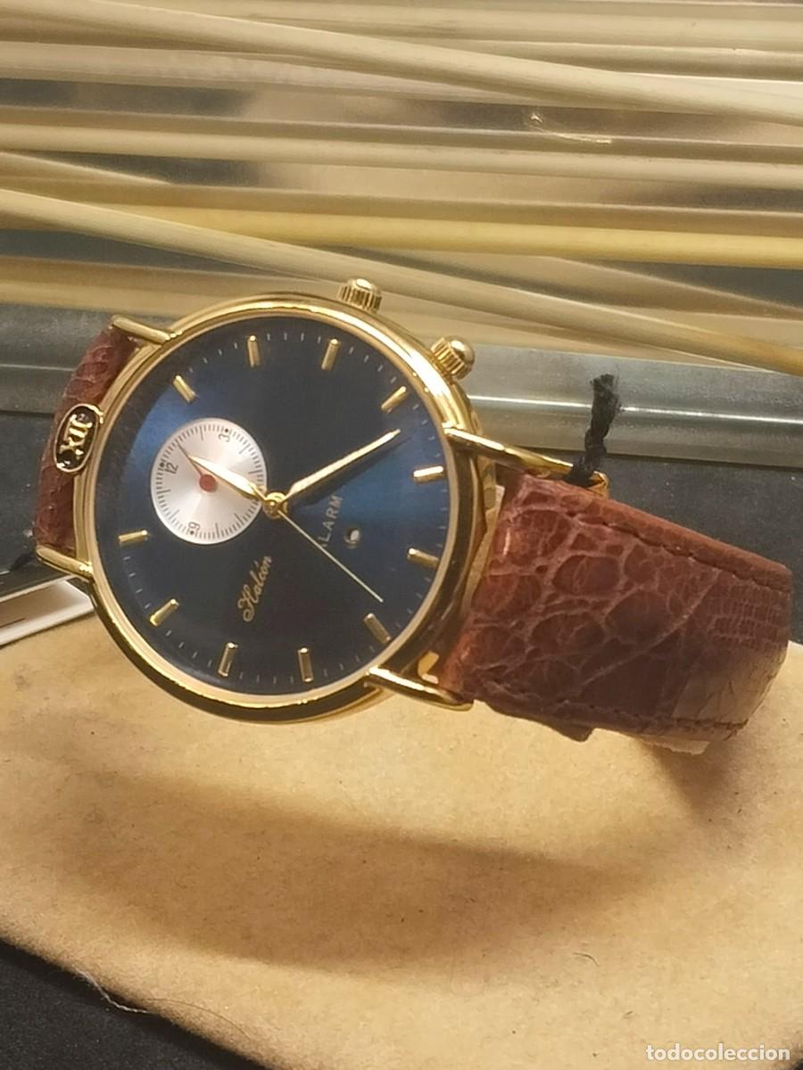 Relojes: Reloj de Pulsera Vintage Halc&oacute;n con Alarma - Esfera Azul y Dorado