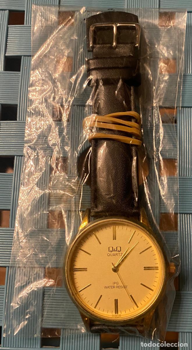 Relojes: Reloj de pulsera de caballero Q & Q. Quarzo. Sumergible. Revisado en relojer&iacute;a y correa nueva.