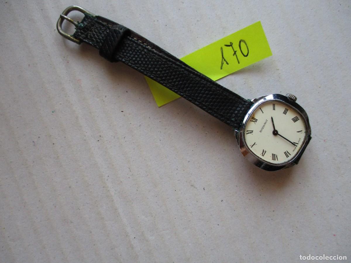 Relojes: RELOJ PULSERA RADIANT PANTALLA 2.1 X2.1 CM BLANCA CORREA PIEL BONITO. ESTADO NORMAL