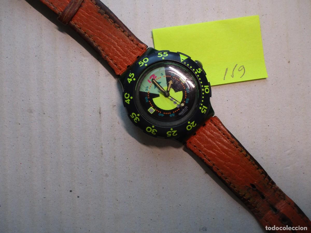 Relojes: RELOJ PULSERA SWATCH ESFERA COLORES 2.5 CM CONJUNTO PLASTICO CORREA PIEL , BONITOBONITO