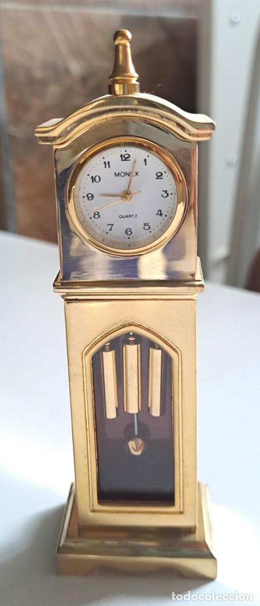 Relojes: MINI RELOJ CON DISE&Ntilde;O DE RELOJ DE PIE DORADO