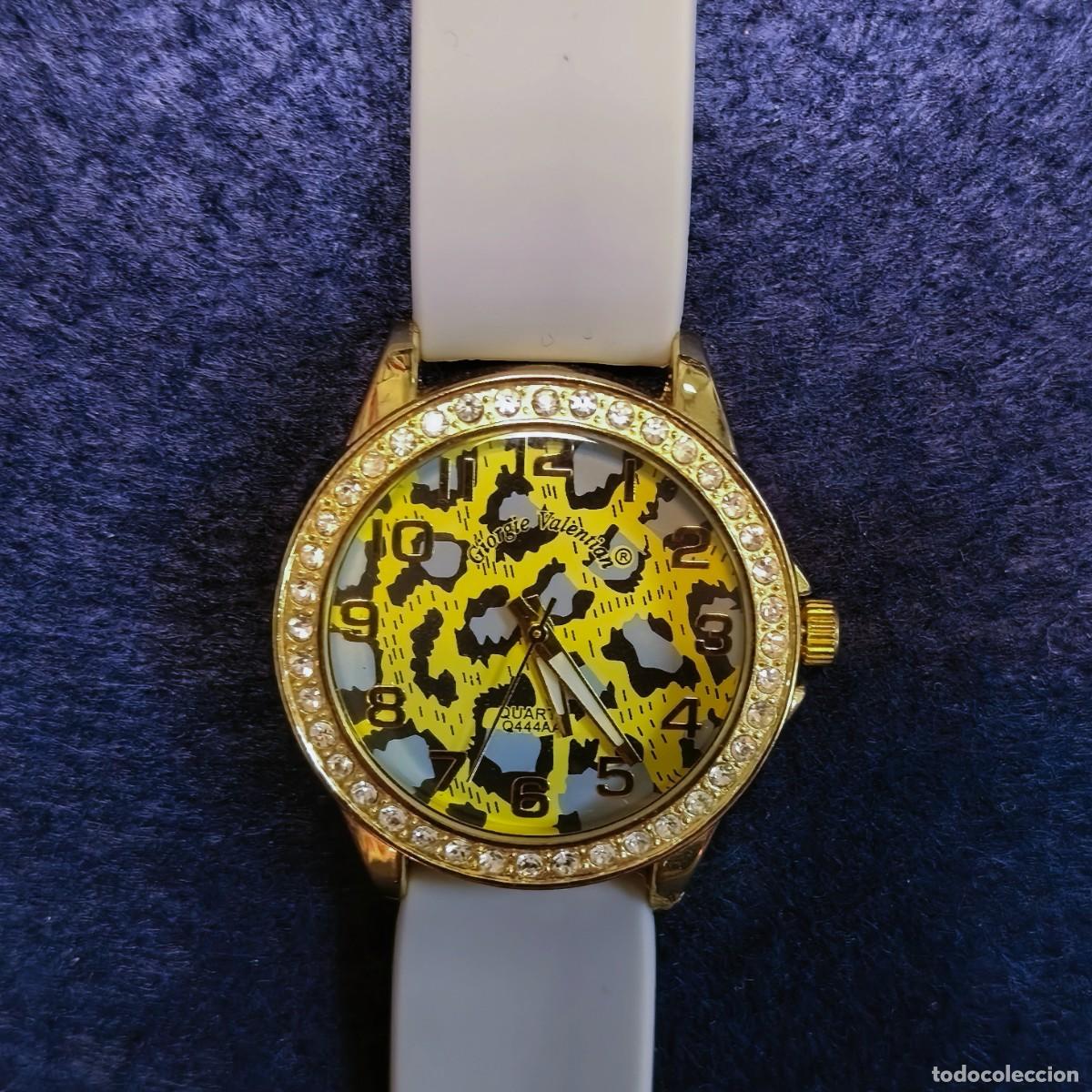 Montres: RELOJ DE CORREA CAUCHO GRIS CON ACERO DORADO Y CIRCONITAS. GIORGIE VALENTIAN. QUARTZ