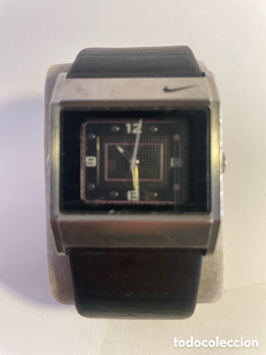 Montres: NIKE WA0051 &ndash; WATER RESIST 100M &ndash; STAINLESS STEEL &ndash; 6N1 &ndash; MADE IN CHINA