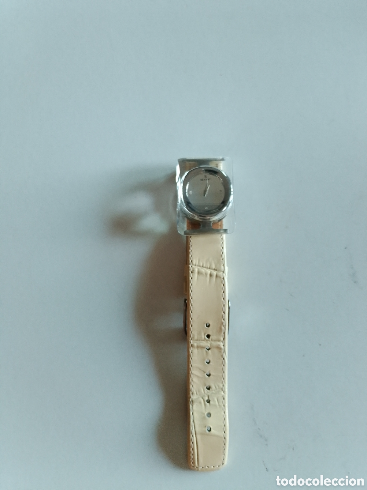 Relojes: Elegante reloj de pulsera con correa de piel