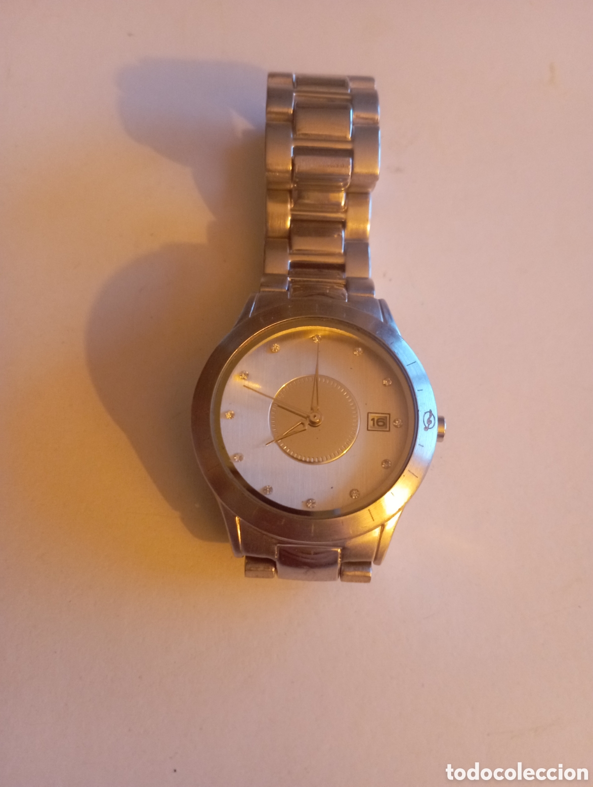 Relojes: Reloj de pulsera para mujer STRADIVARIUS - Tono plateado y detalles dorados -