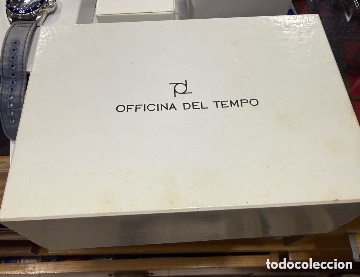 Rel&oacute;gios: Precioso reloj de cuarzo, pr&aacute;cticamente nuevo, caja y papeles