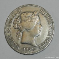 Reproducciones billetes y monedas: BROCHE DE PLATA CON MONEDA DE ISABEL II DE PLATA, 20 REALES 1859, LA MONEDA PESA 27 GRAMOS Y TIENE U. Lote 229036880