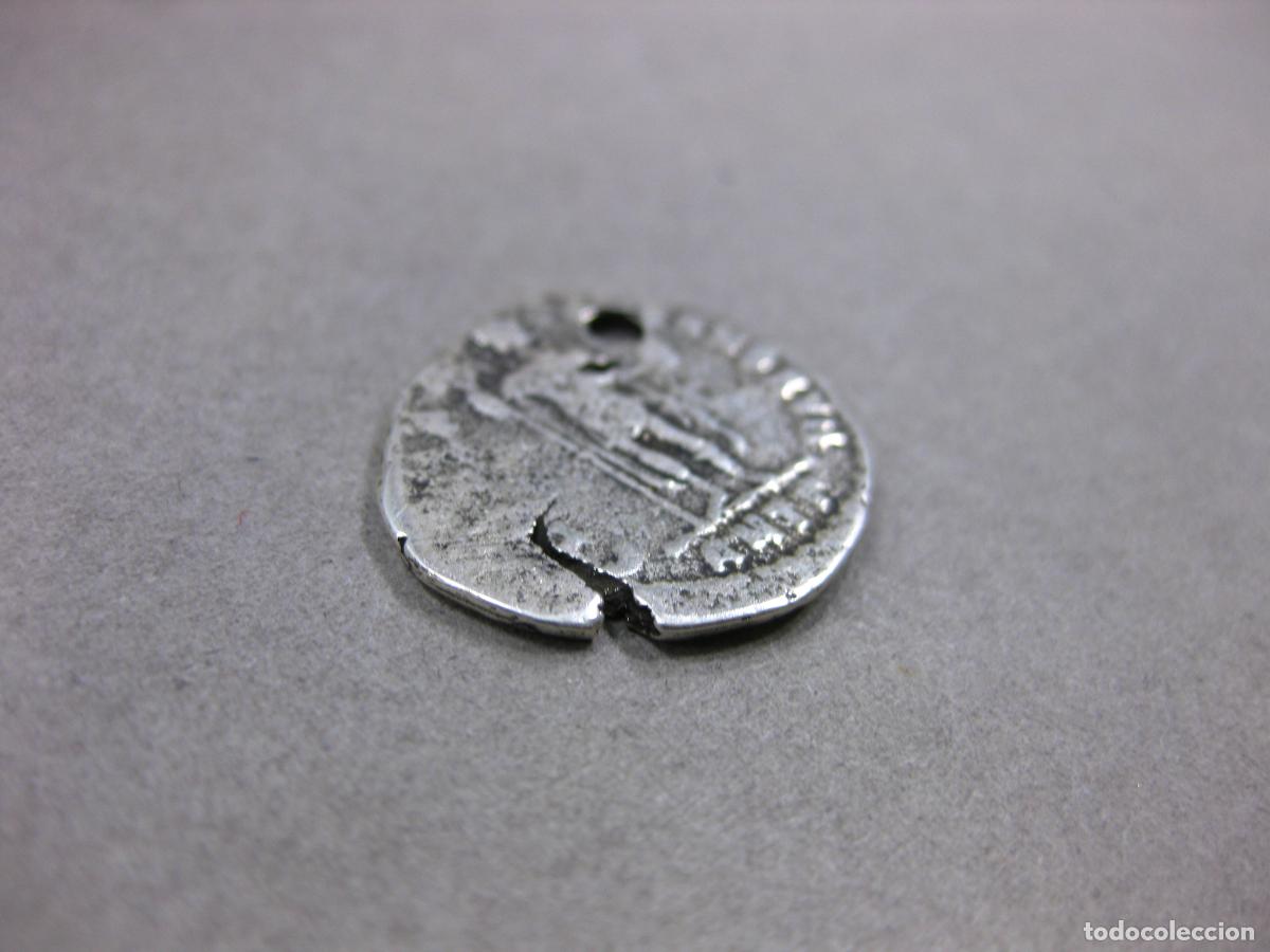 Reproducciones billetes y monedas: MONEDA ROMANA FALSA. - Foto 3