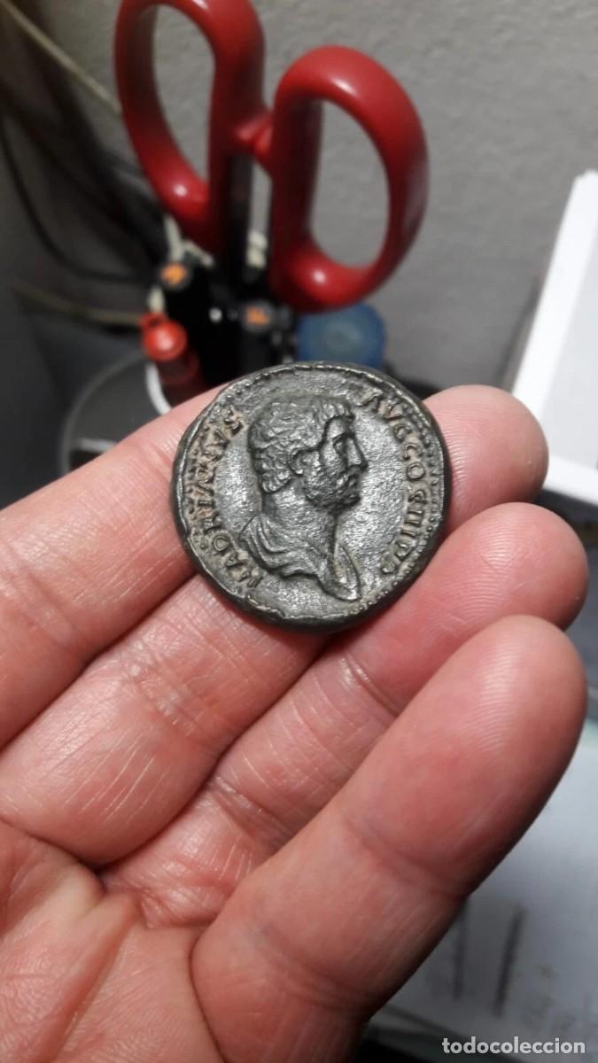 Reproducciones billetes y monedas: Sestercio de Adriano &rdquo; Replica de Moneda Romana &rdquo; - Foto 2