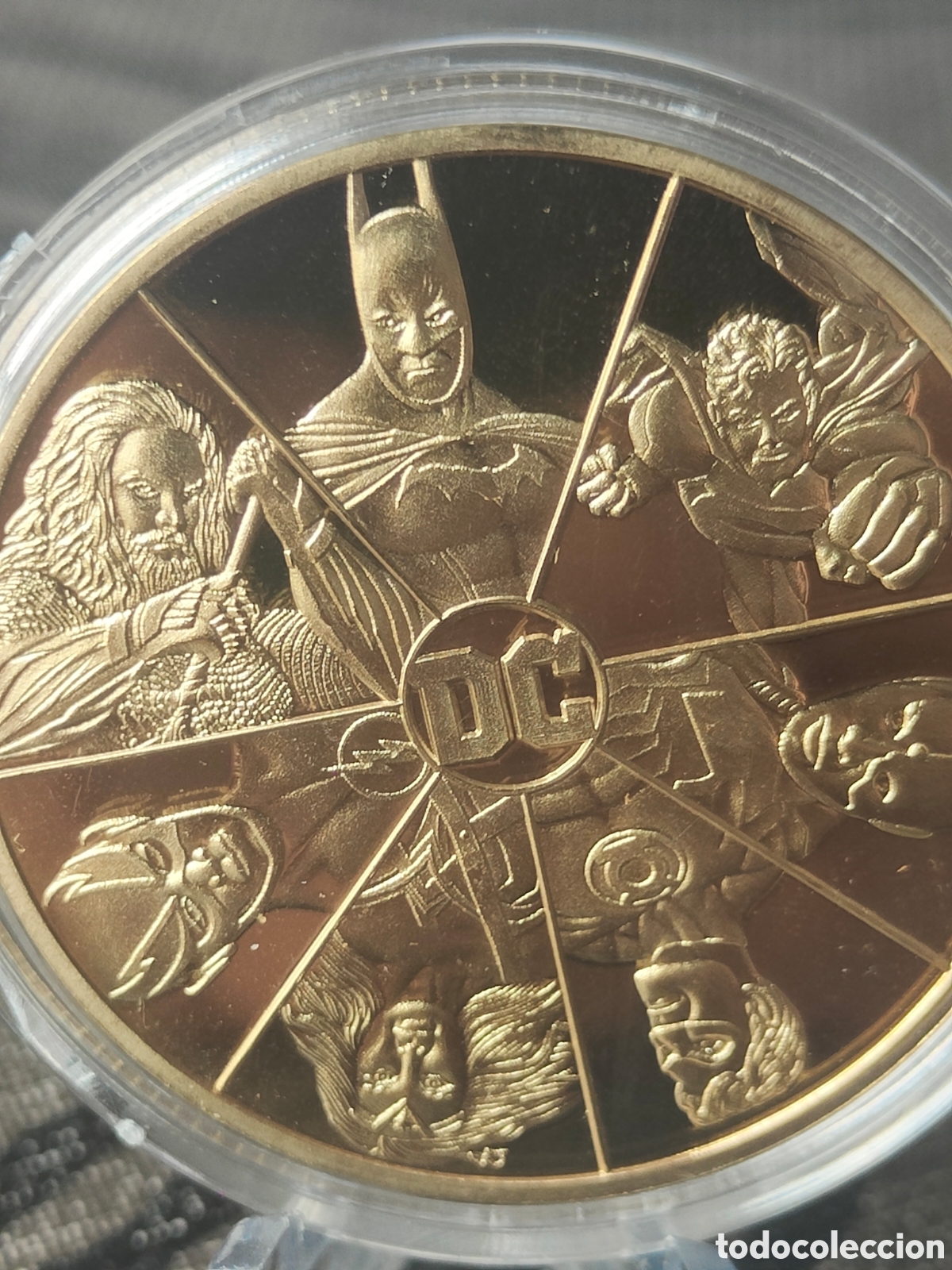 Reproducciones billetes y monedas: Superman moneda conmemorativa - Foto 3