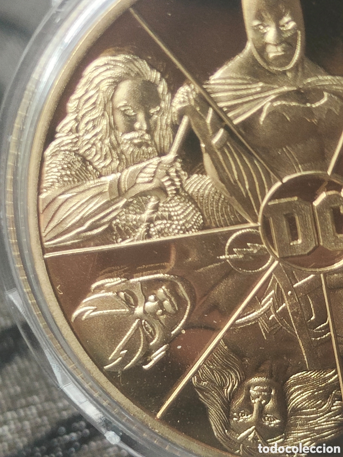 Reproducciones billetes y monedas: Superman moneda conmemorativa - Foto 5