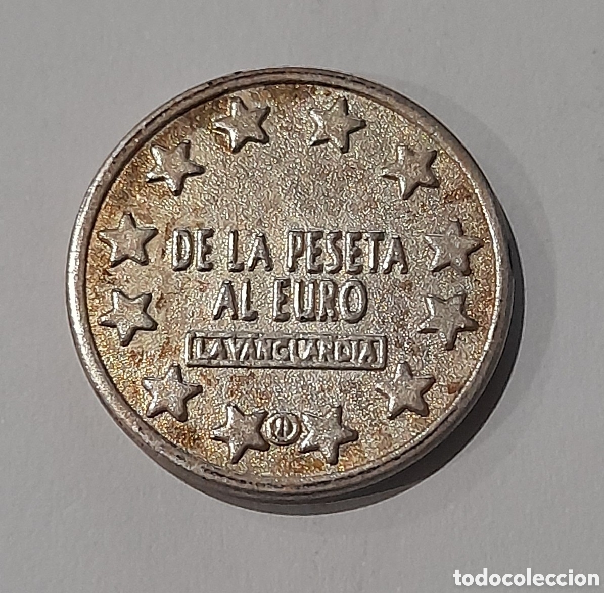 Reproductions Banknotes and Coins: Moneda De la Peseta al Euro ( LA VANGUARDIA ) 1 Euro L.V. ( R )