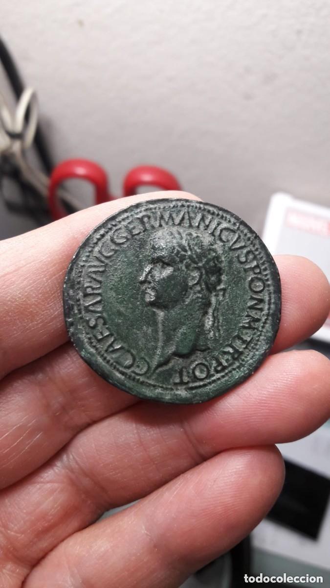 Reproducciones billetes y monedas: Sestercio de Caligola - Reproduccion de Moneda Romana
